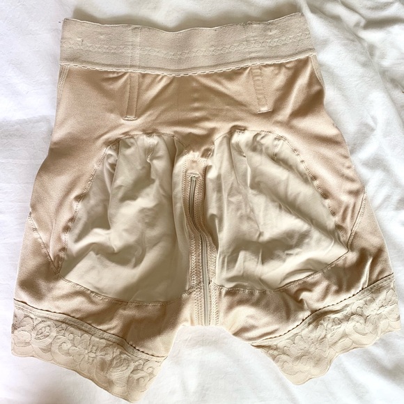 Fit Dolls Collection HIGH RISE BUTT LIFT SHORTS - Picture 2 of 8